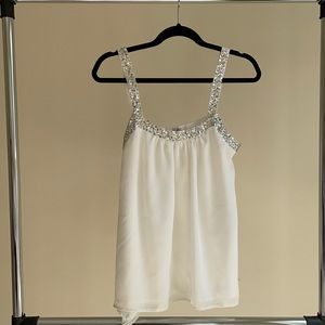 White top with sequence detail